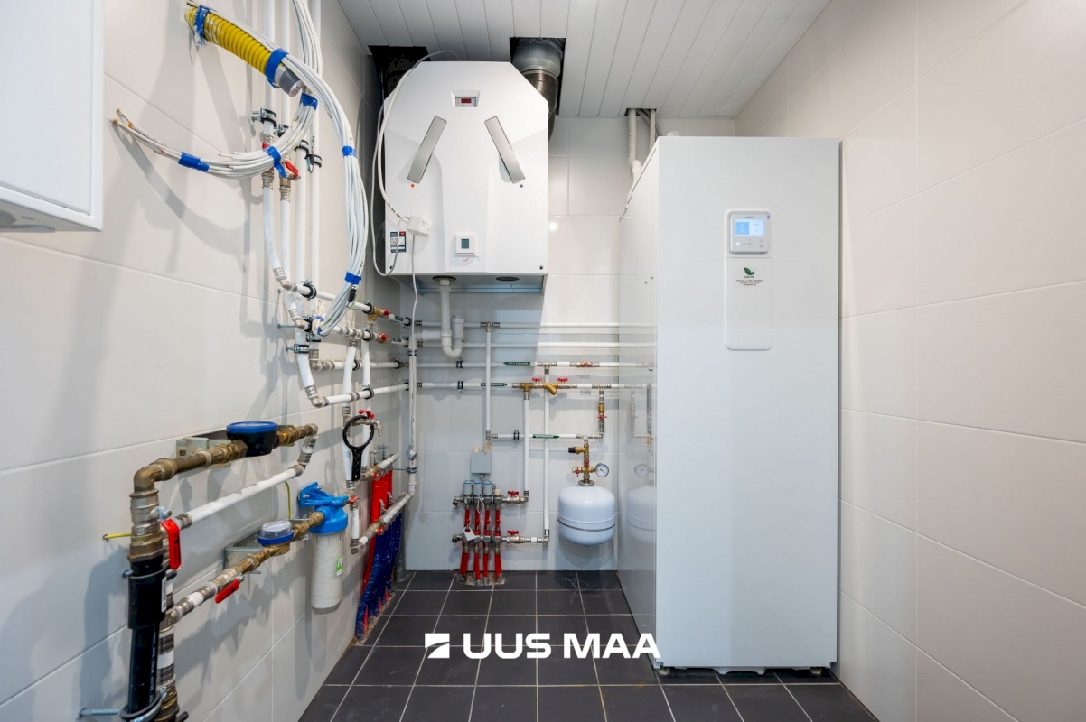 Anija vald, Kehra linn, Sõpruse väljak 12