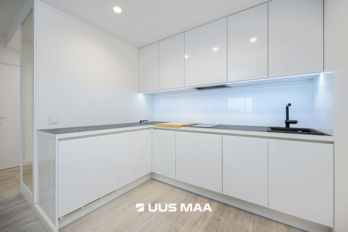 Tallinn, Kesklinna linnaosa, Maakri, Maakri tn 36