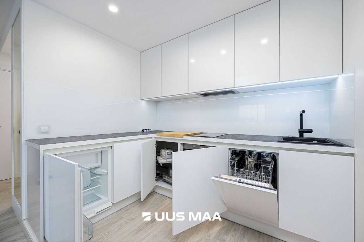 Tallinn, Kesklinna linnaosa, Maakri, Maakri tn 36