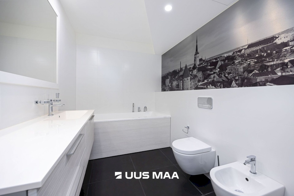 Tallinn, Kesklinna linnaosa, Maakri, Maakri tn 36