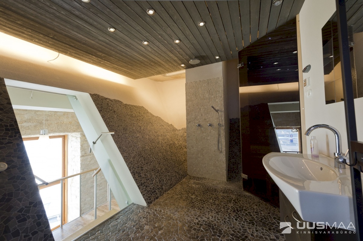 Tallinn, Kesklinna linnaosa, Tartu mnt 84a