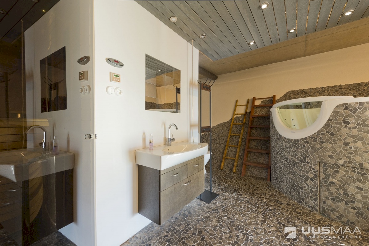 Tallinn, Kesklinna linnaosa, Tartu mnt 84a