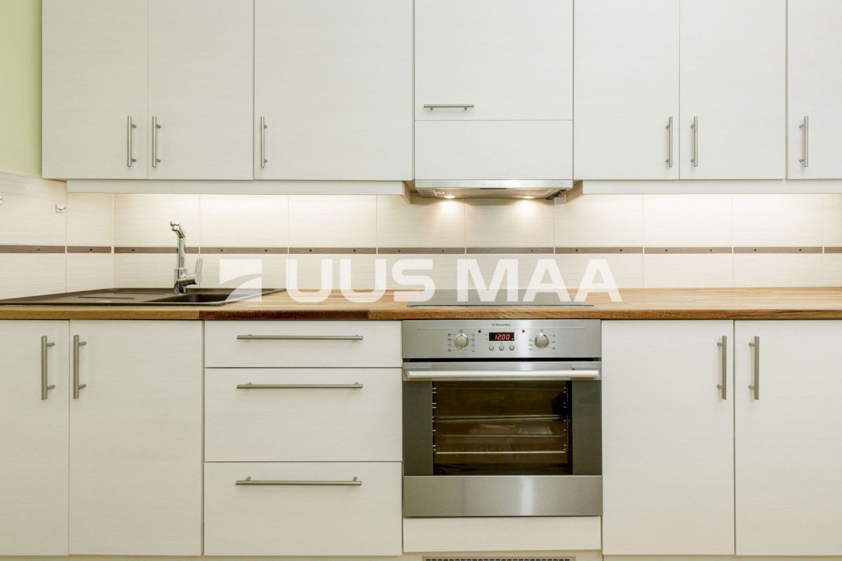 Tallinn, Lasnamäe linnaosa, Võru 8