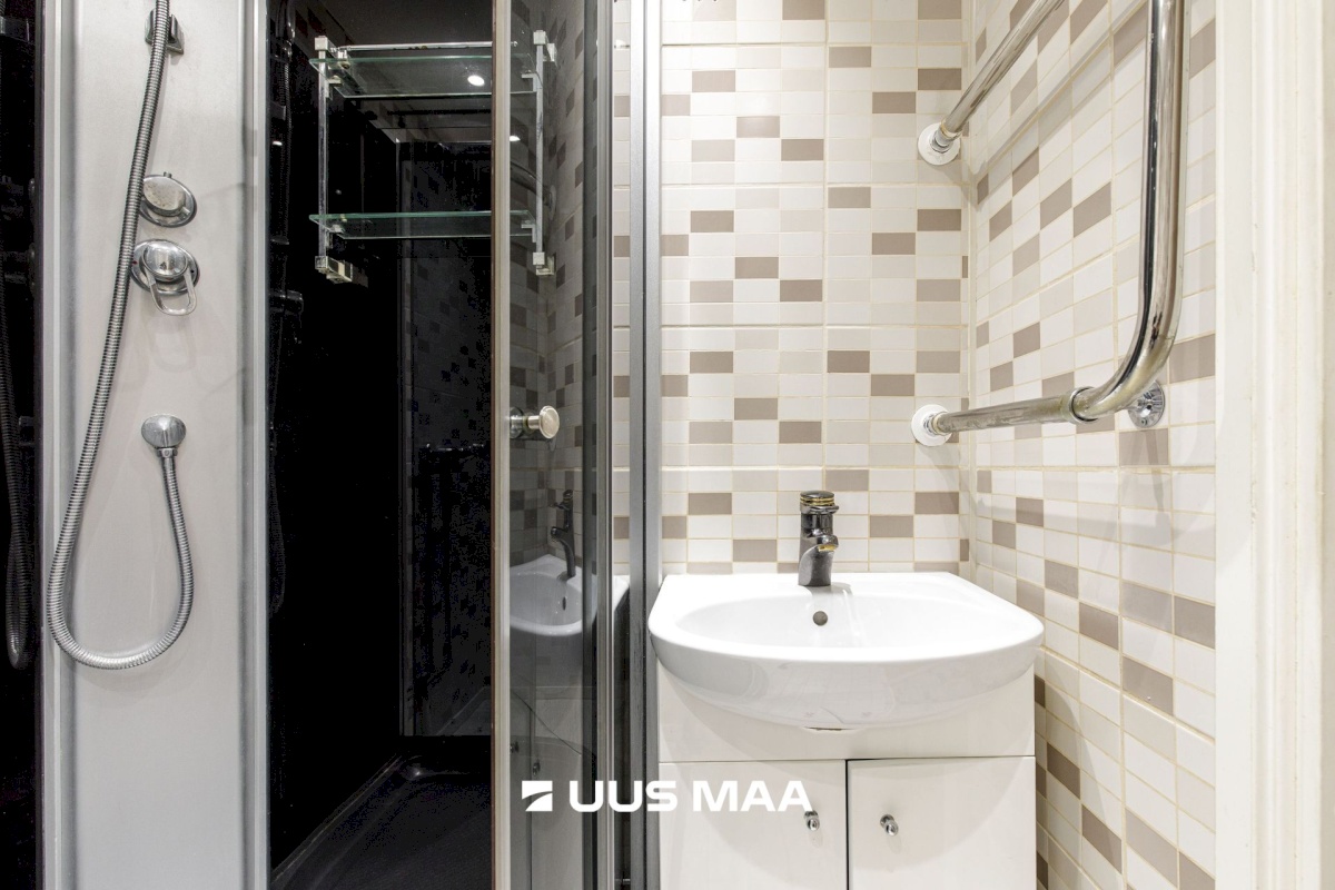 Tallinn, Lasnamäe linnaosa, Võru 8