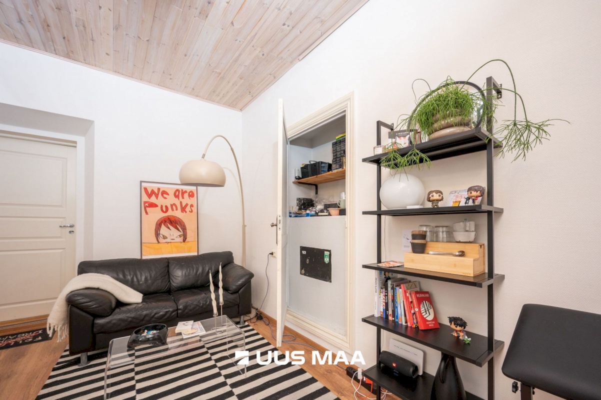 Tallinn, Kesklinna linnaosa, Kitseküla, Pärnu mnt 102