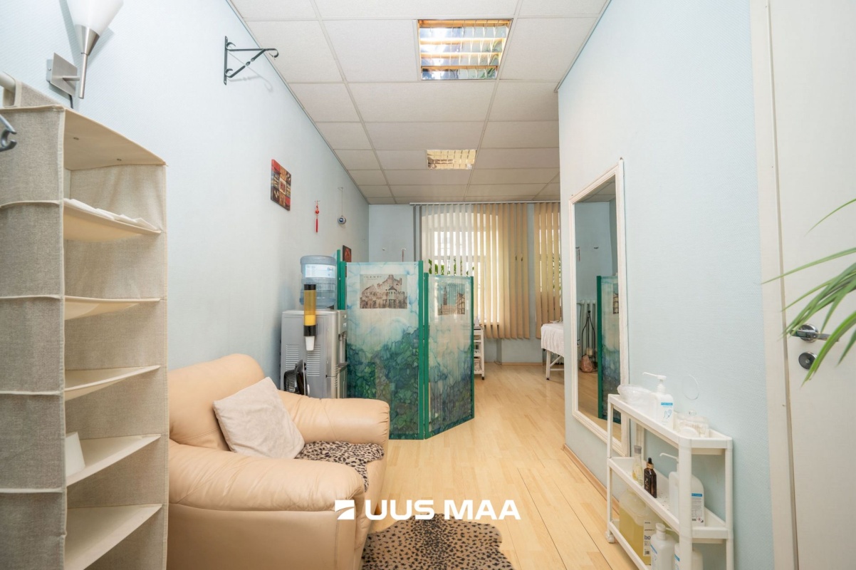 Tallinn, Kesklinna linnaosa, Kitseküla, Pärnu mnt 102