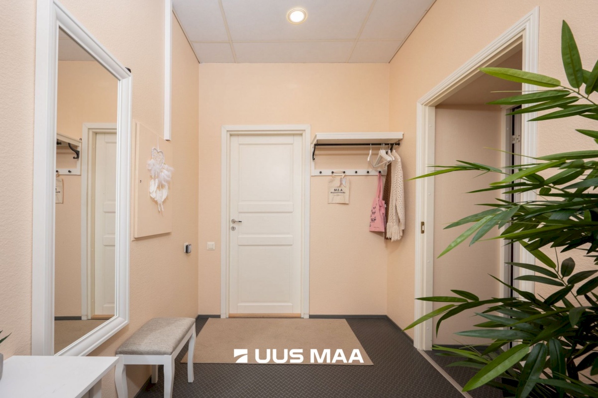 Tallinn, Kesklinna linnaosa, Kitseküla, Pärnu mnt 102