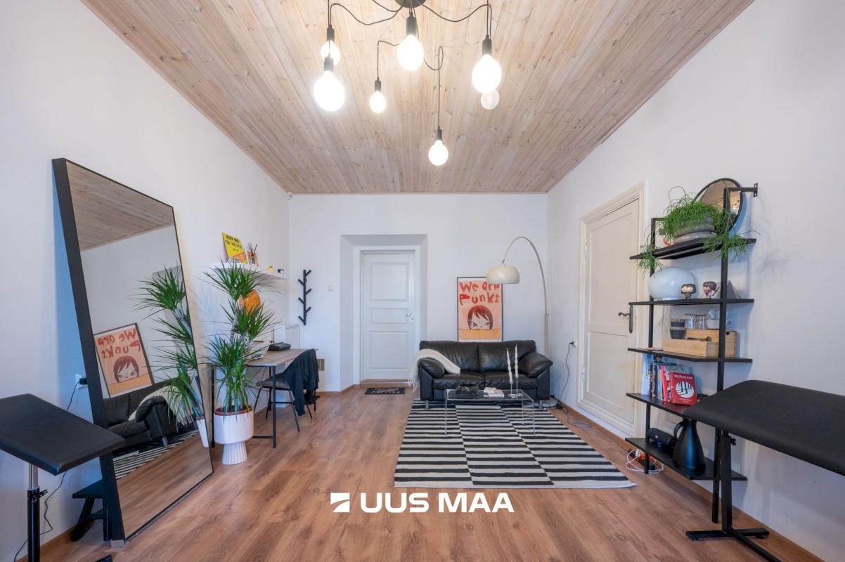 Tallinn, Kesklinna linnaosa, Kitseküla, Pärnu mnt 102