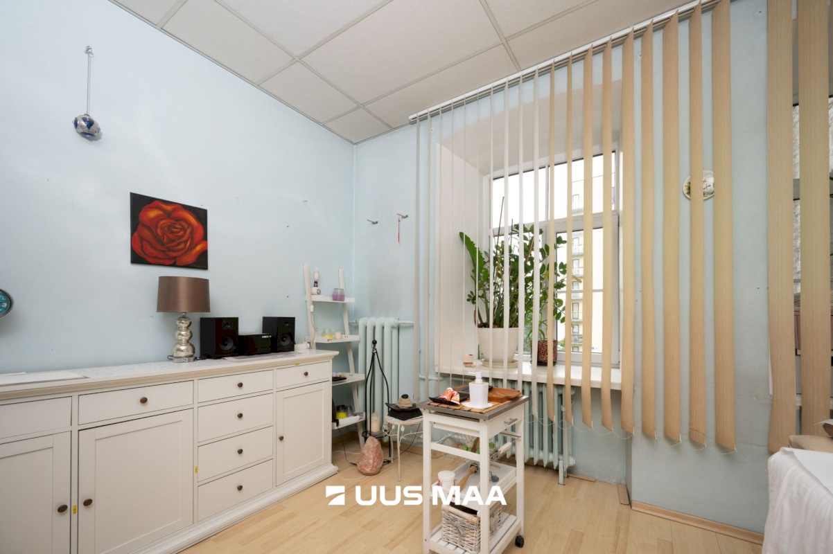 Tallinn, Kesklinna linnaosa, Kitseküla, Pärnu mnt 102