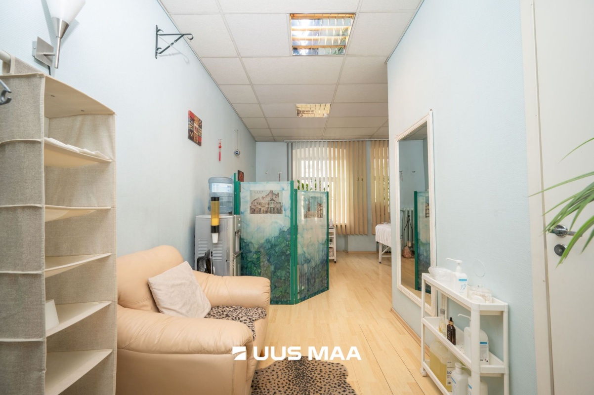 Tallinn, Kesklinna linnaosa, Kitseküla, Pärnu mnt 102