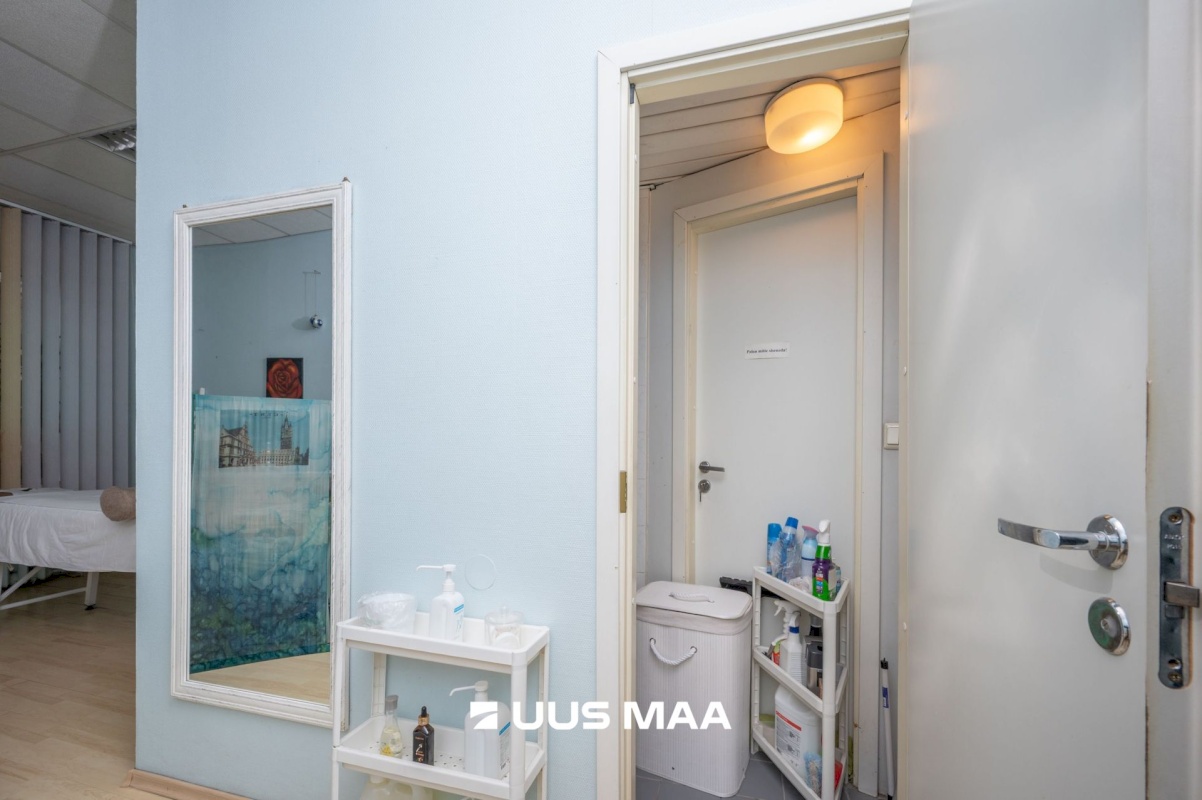 Tallinn, Kesklinna linnaosa, Kitseküla, Pärnu mnt 102