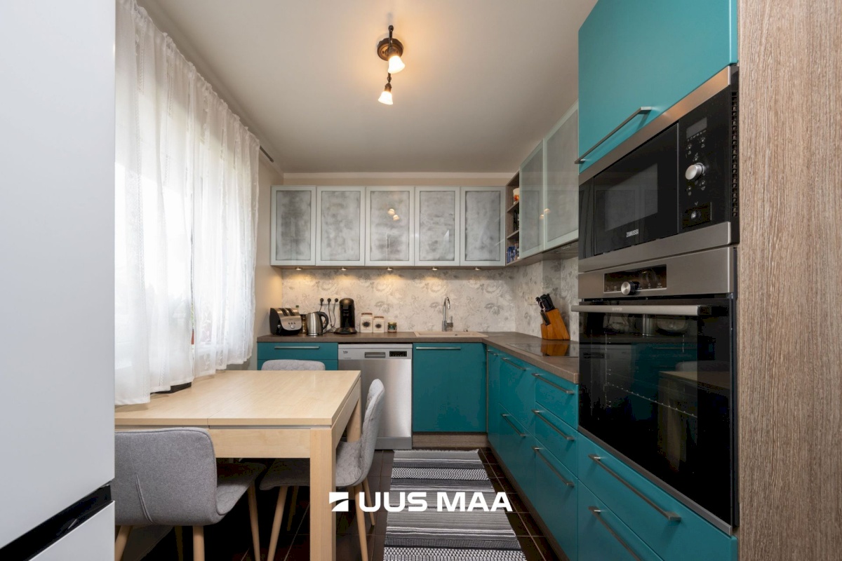 Hiiumaa vald, Kärdla linn, Heltermaa mnt 15