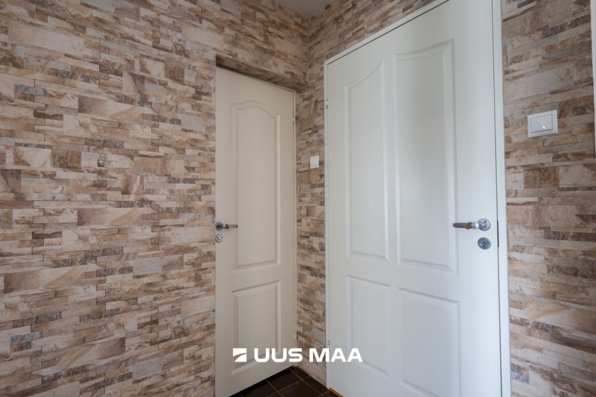 Hiiumaa vald, Kärdla linn, Heltermaa mnt 15