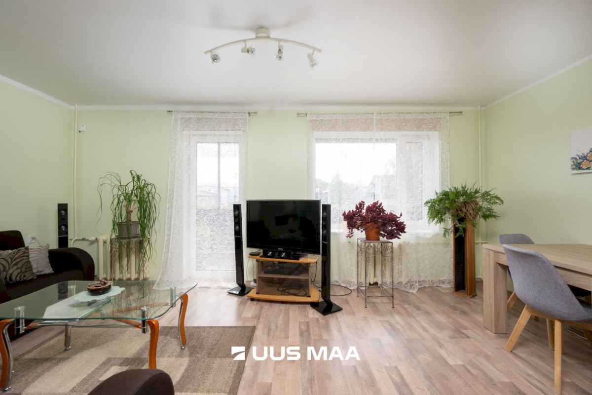 Hiiumaa vald, Kärdla linn, Heltermaa mnt 15