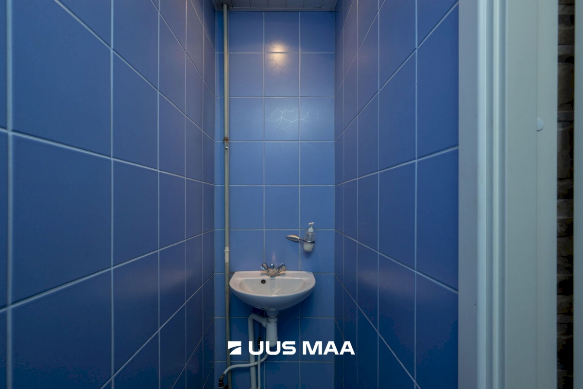 Hiiumaa vald, Kärdla linn, Heltermaa mnt 15