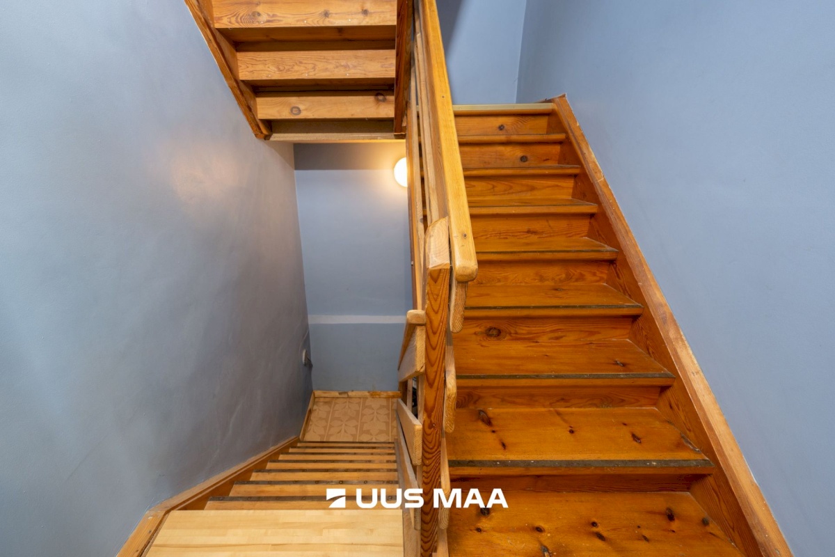 Hiiumaa vald, Kärdla linn, Heltermaa mnt 15