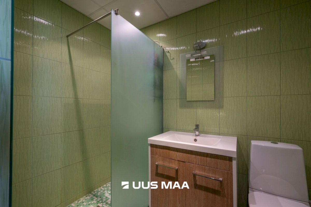 Hiiumaa vald, Kärdla linn, Heltermaa mnt 15