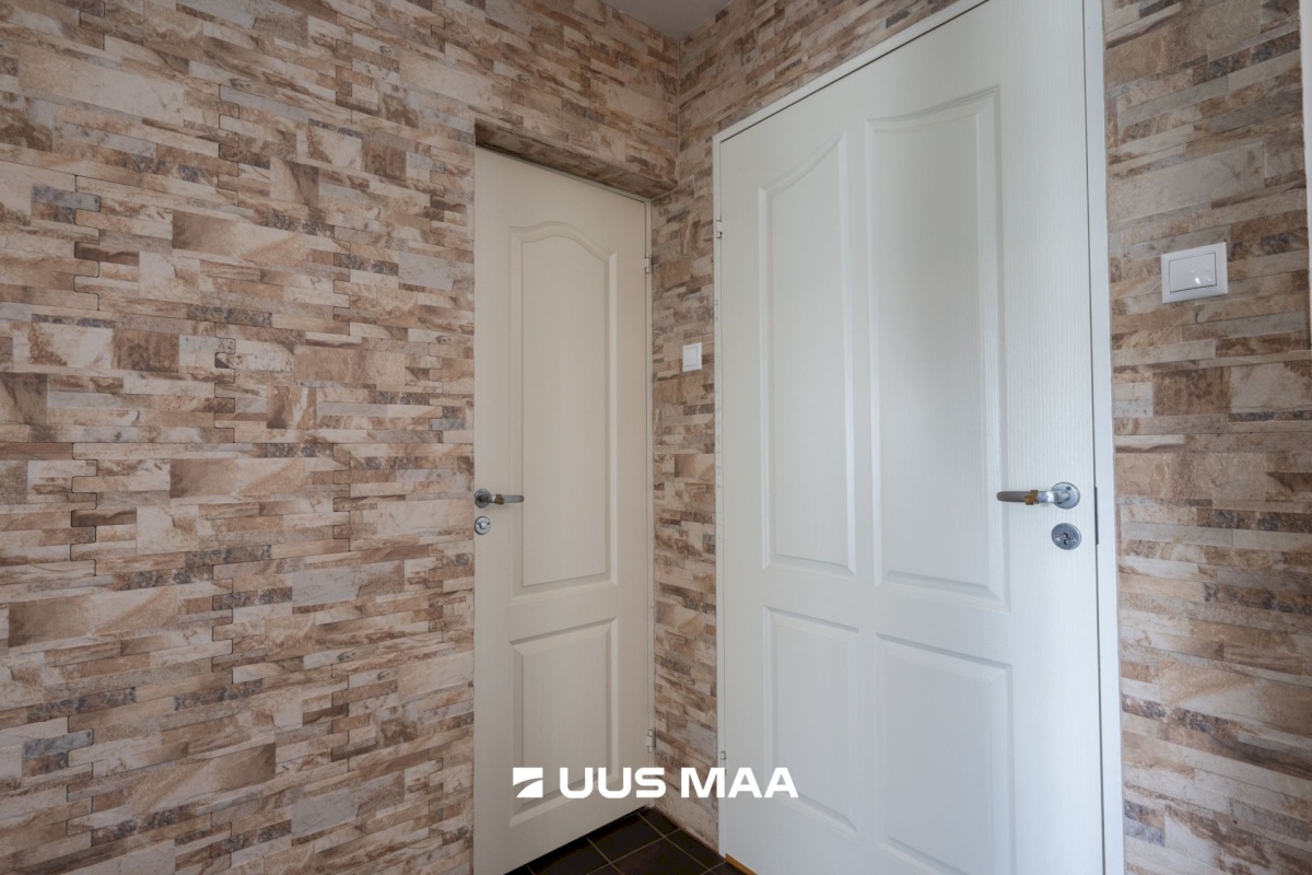 Hiiumaa vald, Kärdla linn, Heltermaa mnt 15