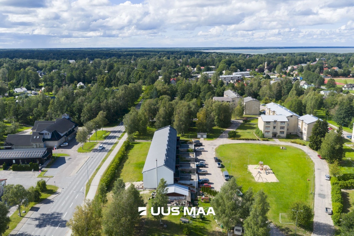 Hiiumaa vald, Kärdla linn, Heltermaa mnt 15