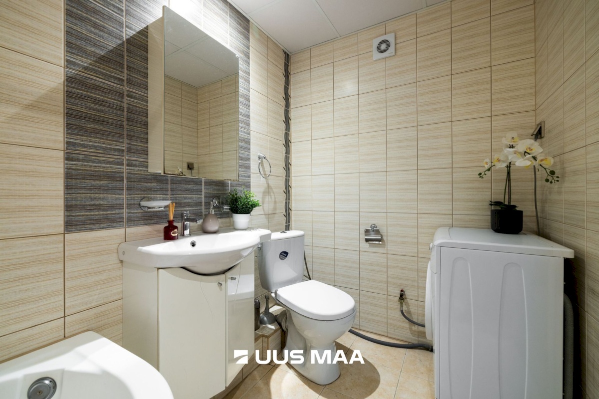 Tallinn, Kesklinna linnaosa, Pärnu mnt 125a