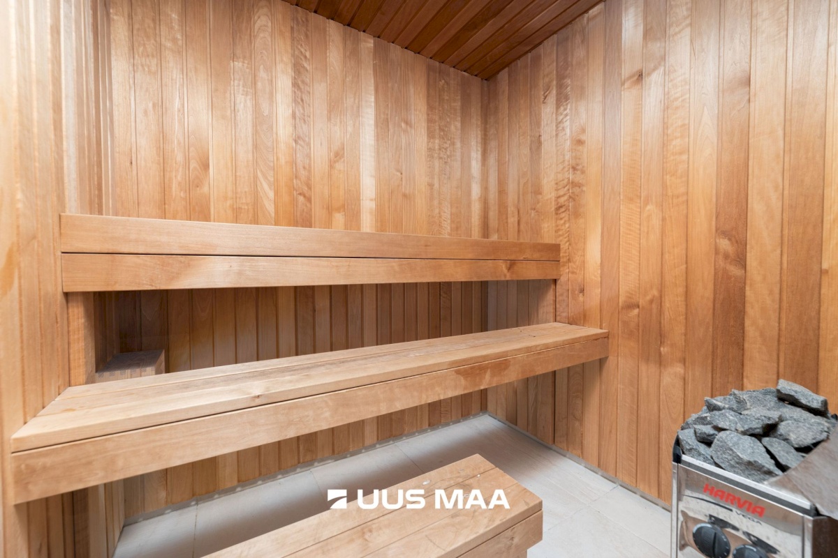 Tallinn, Kesklinna linnaosa, Sadama, Lüüsi 4