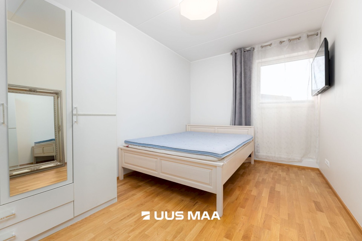 Tallinn, Kesklinna linnaosa, Sadama, Lüüsi 4