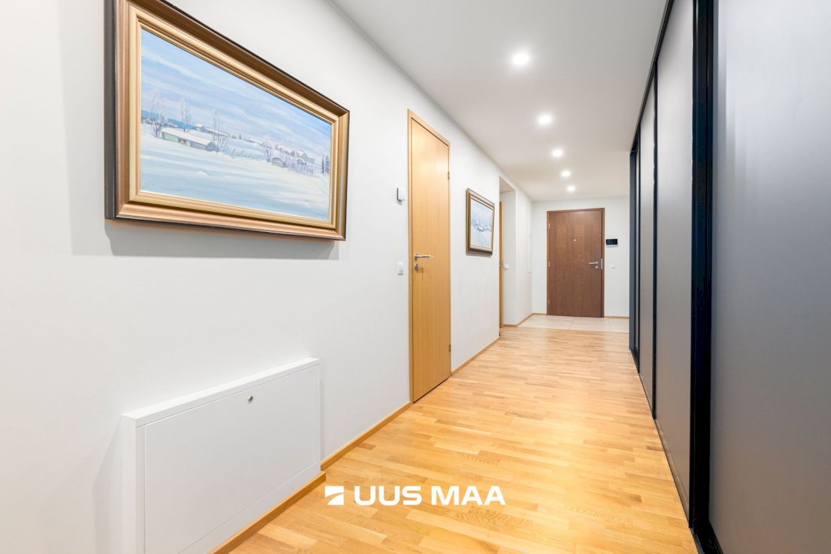 Tallinn, Kesklinna linnaosa, Sadama, Lüüsi 4