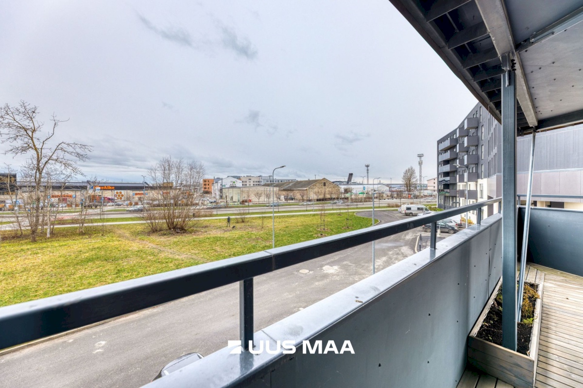 Tallinn, Kesklinna linnaosa, Sadama, Lüüsi 4