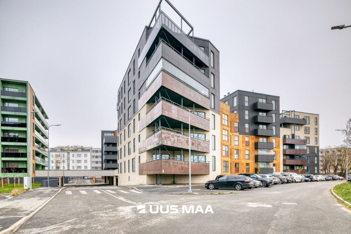 Tallinn, Kesklinna linnaosa, Sadama, Lüüsi 4