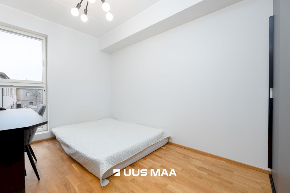 Tallinn, Kesklinna linnaosa, Sadama, Lüüsi 4