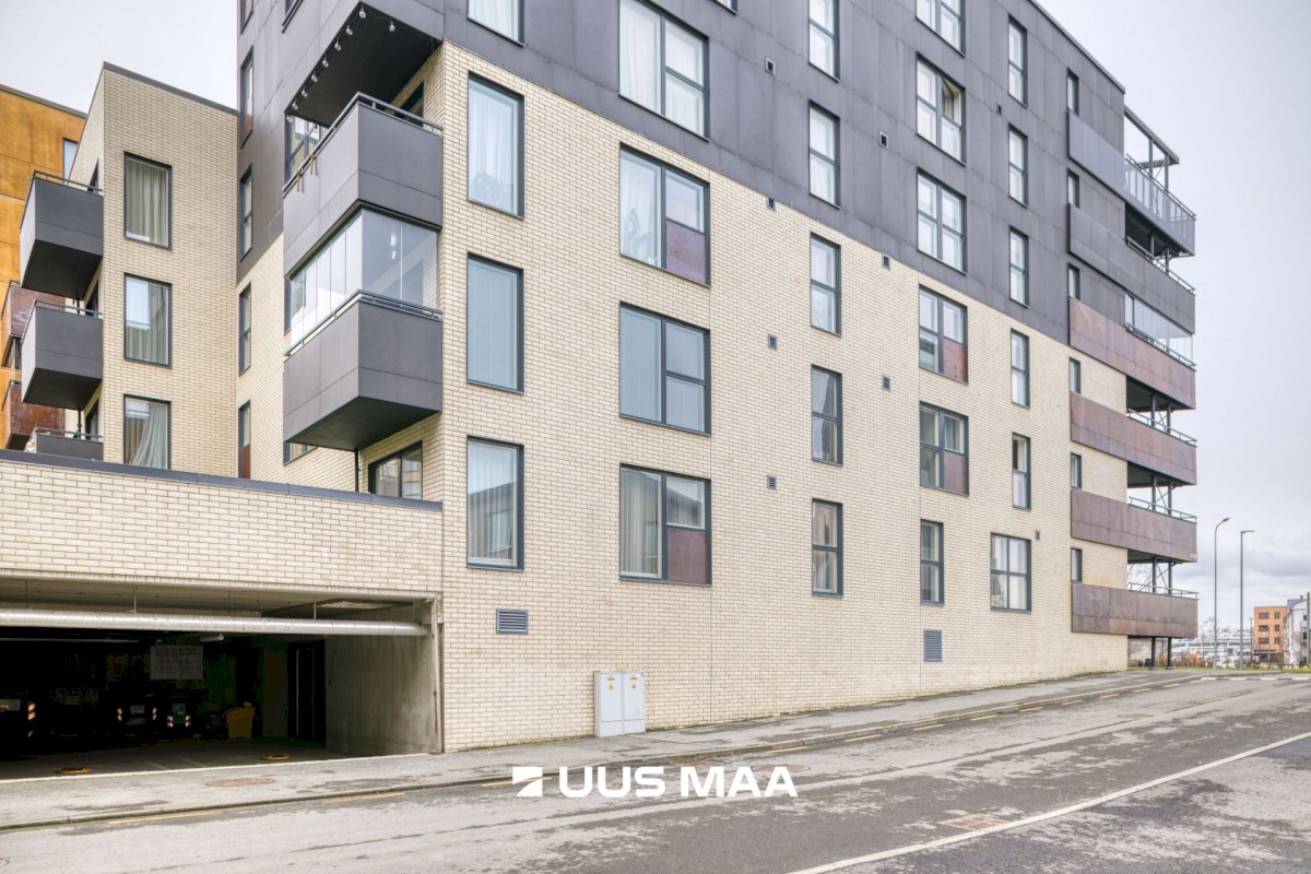 Tallinn, Kesklinna linnaosa, Sadama, Lüüsi 4