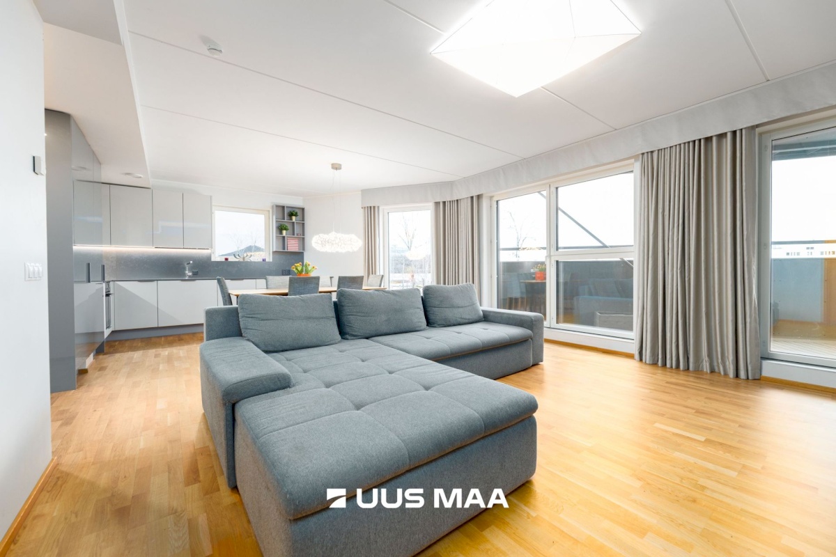 Tallinn, Kesklinna linnaosa, Sadama, Lüüsi 4