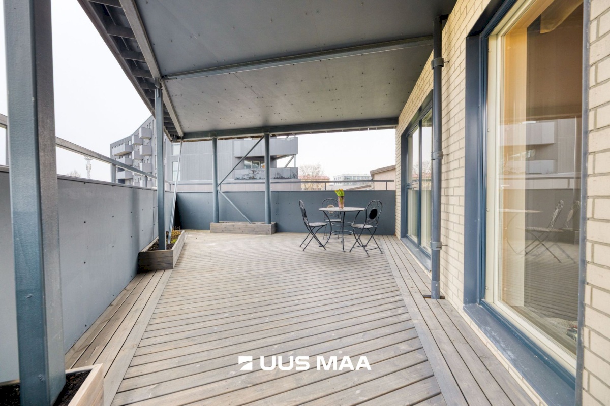 Tallinn, Kesklinna linnaosa, Sadama, Lüüsi 4