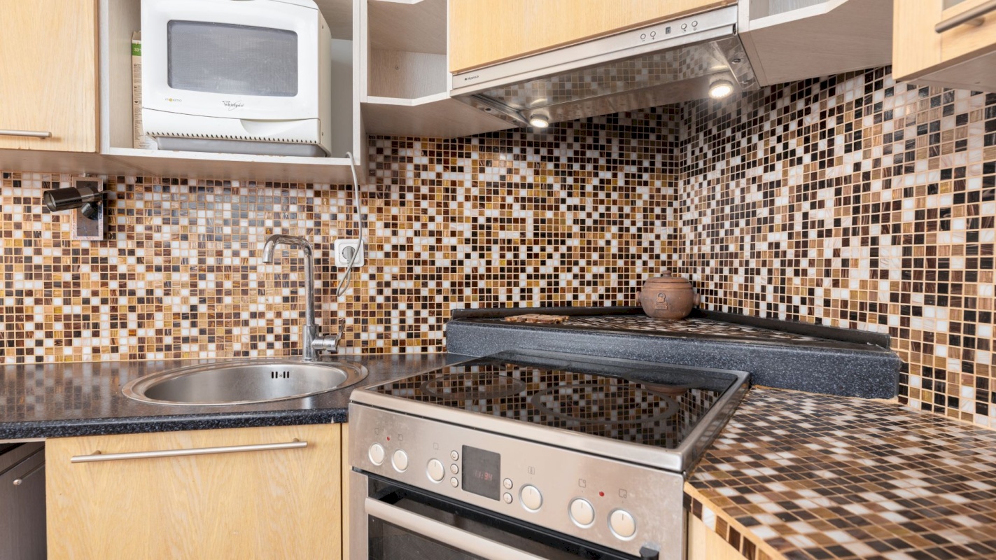 Tallinn, Mustamäe linnaosa, Kadaka pst 169b