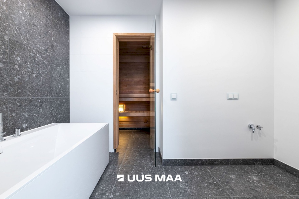 Tallinn, Kesklinna linnaosa, Kadriorg, Pirita tee 26b/1