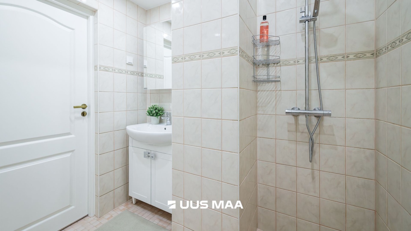 Tallinn, Kesklinna linnaosa, Narva mnt 10