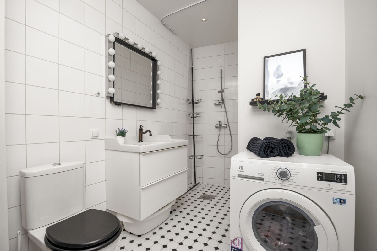 Tallinn, Kesklinna linnaosa, Tartu mnt 67/1