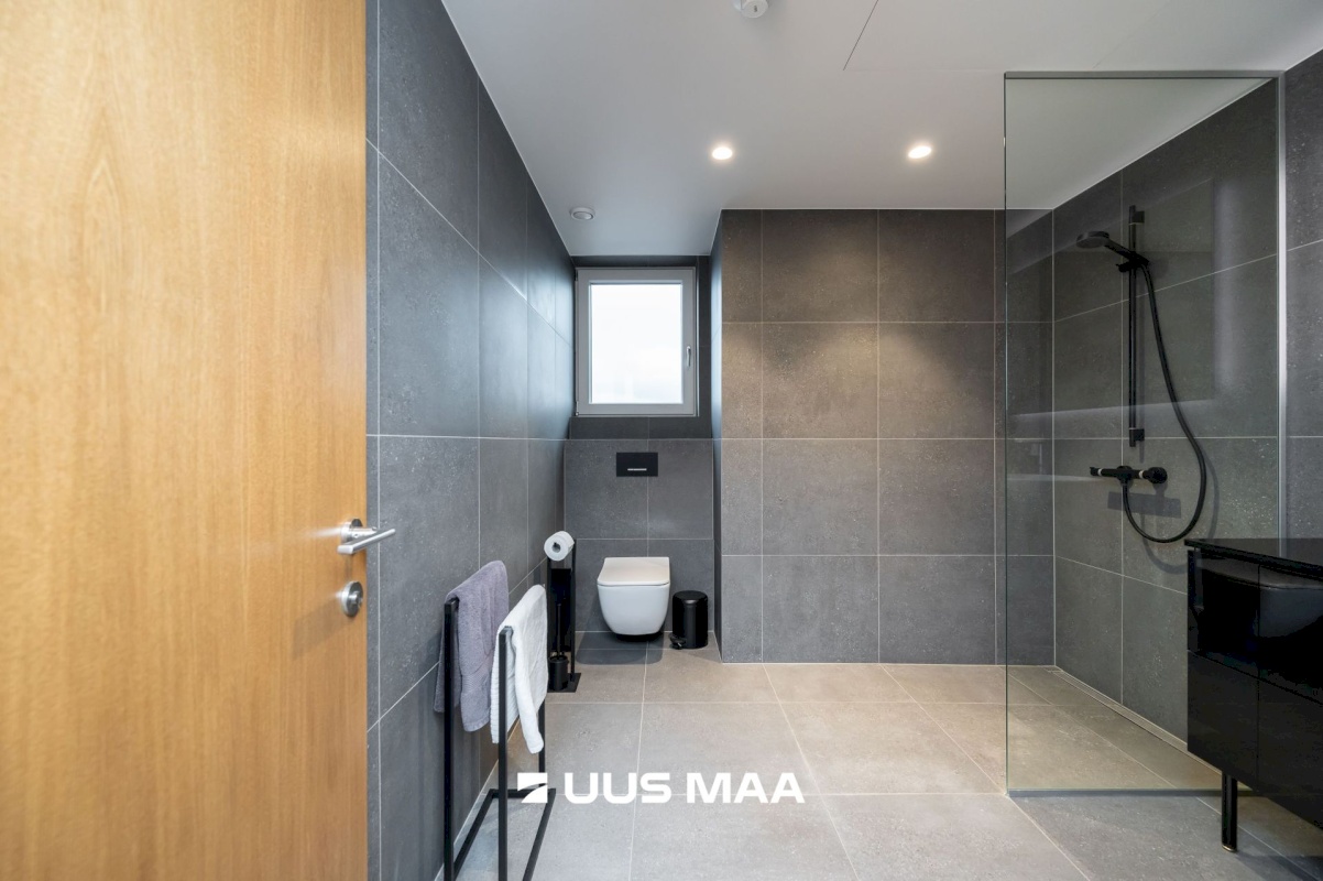 Tallinn, Kesklinna linnaosa, Pärnu mnt 137