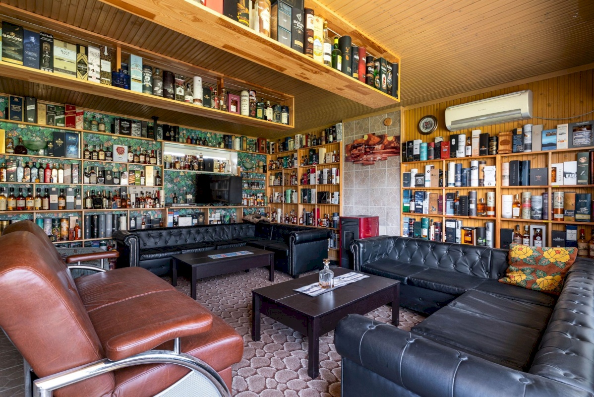 Põltsamaa vald, Põltsamaa linn, Põhja-Kaare tn 21