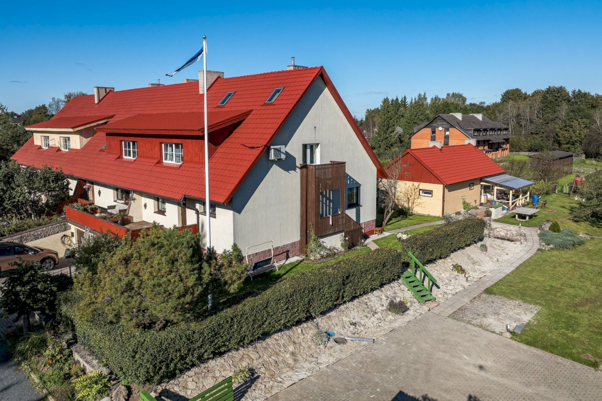 Põltsamaa vald, Põltsamaa linn, Põhja-Kaare tn 21