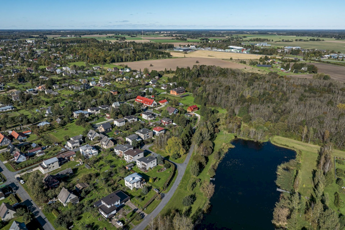 Põltsamaa vald, Põltsamaa linn, Põhja-Kaare tn 21