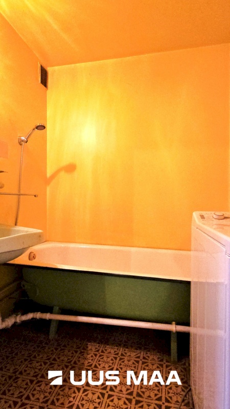 Kohtla-Järve linn, Ahtme linnaosa, Kasteheina 8