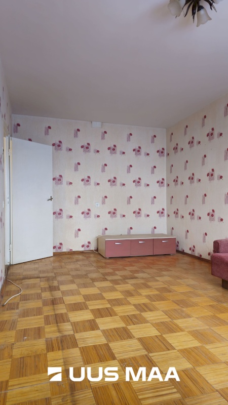 Kohtla-Järve linn, Ahtme linnaosa, Kasteheina 8