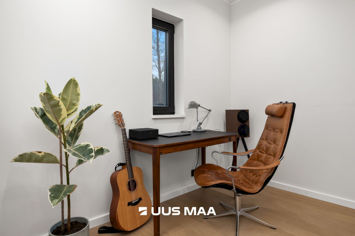 Harku vald, Vääna-Jõesuu küla, Rootsi tee 11