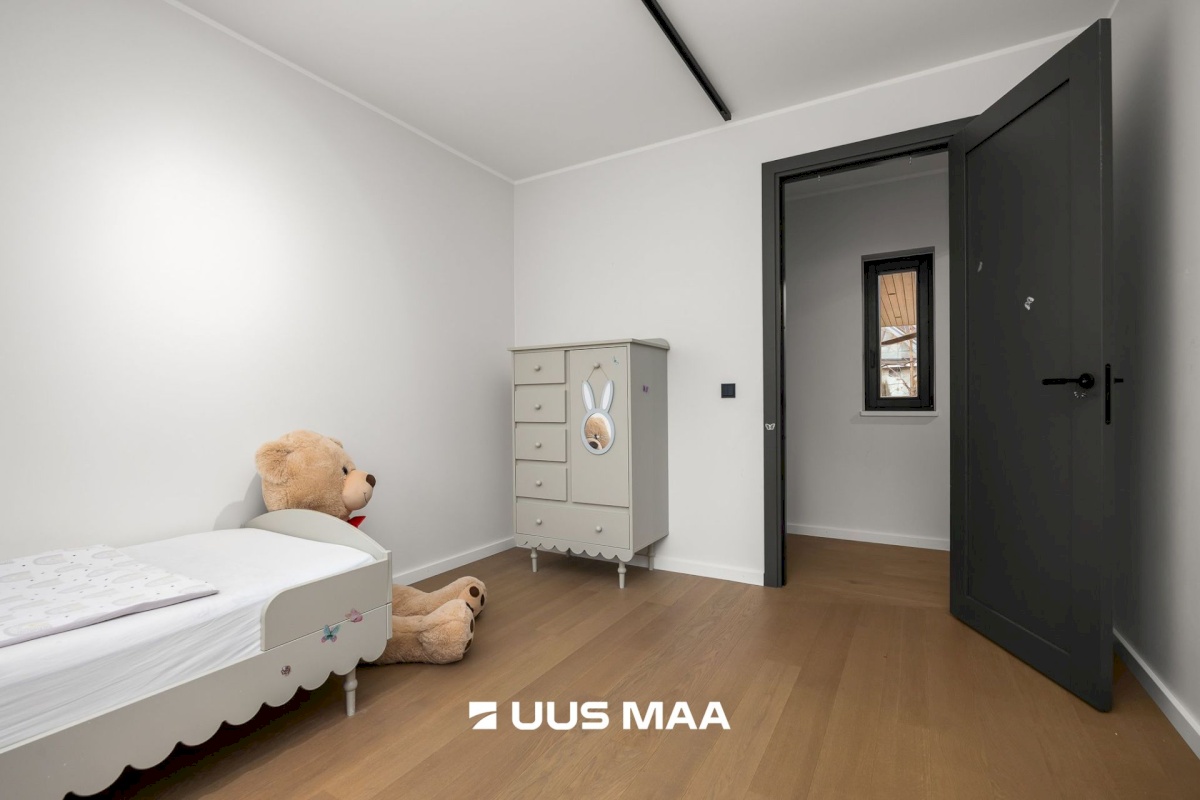 Harku vald, Vääna-Jõesuu küla, Rootsi tee 11