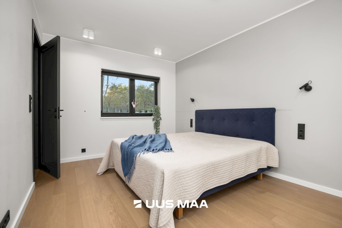 Harku vald, Vääna-Jõesuu küla, Rootsi tee 11