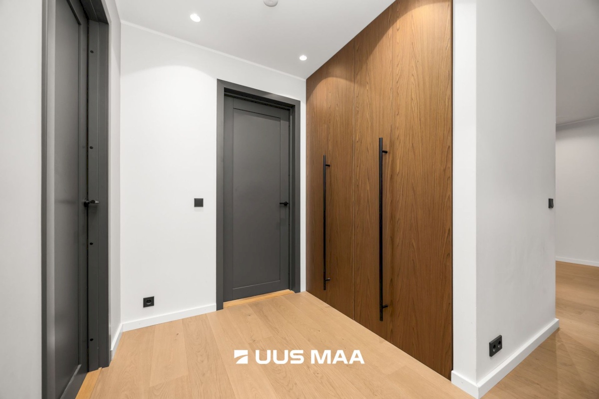 Harku vald, Vääna-Jõesuu küla, Rootsi tee 11