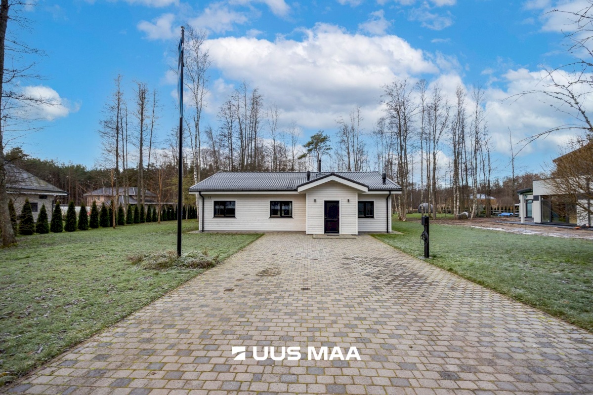 Harku vald, Vääna-Jõesuu küla, Rootsi tee 11