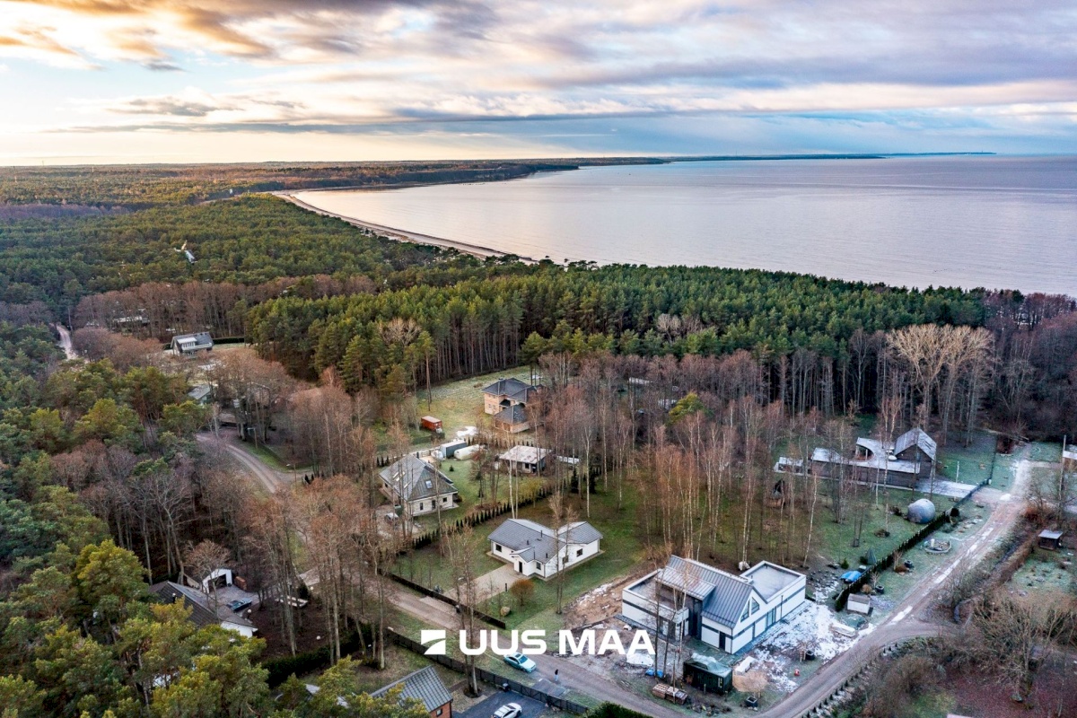 Harku vald, Vääna-Jõesuu küla, Rootsi tee 11