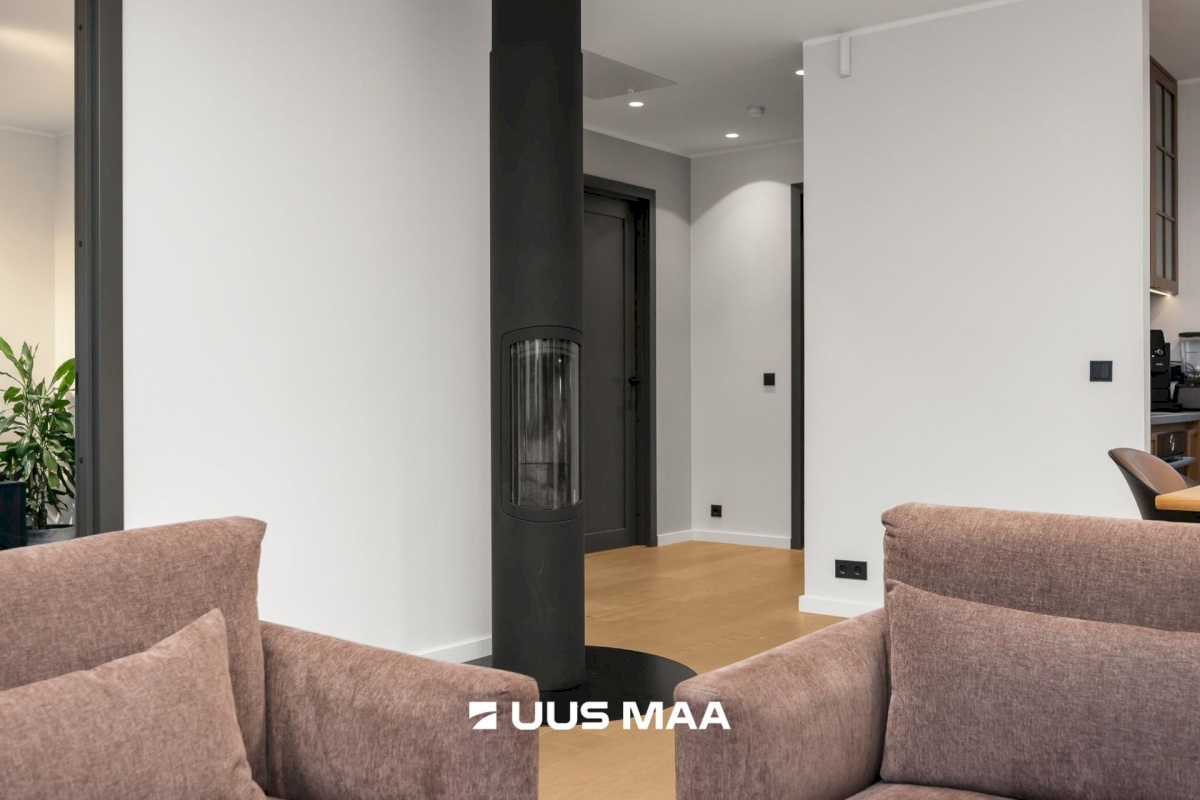 Harku vald, Vääna-Jõesuu küla, Rootsi tee 11